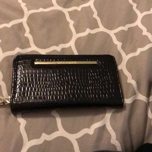New Steve Madden black textured zip wallet